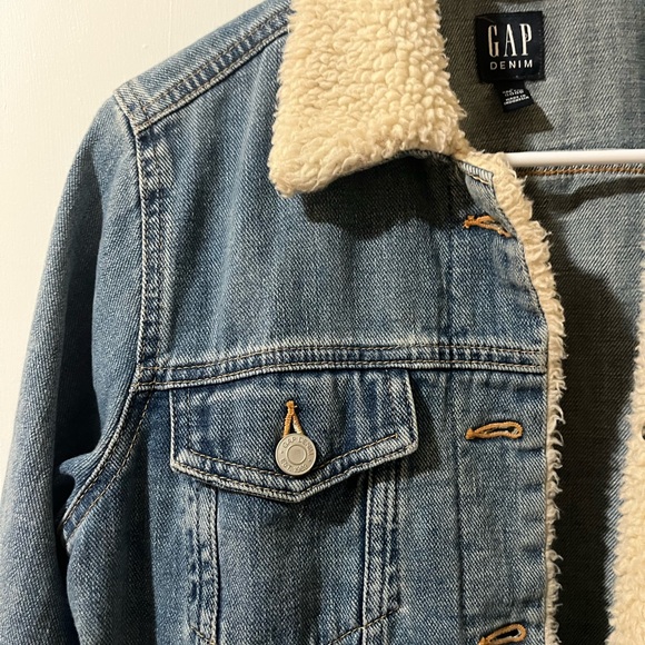 Oversized Gap denim jacket with Sherpa lining - Picture 3 of 4
